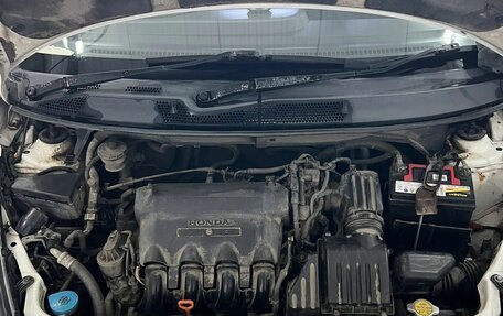 Honda Fit III, 2006 год, 380 000 рублей, 2 фотография