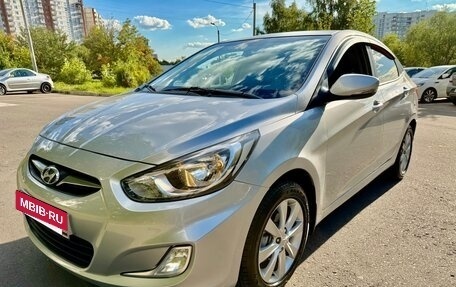 Hyundai Solaris II рестайлинг, 2011 год, 815 000 рублей, 11 фотография