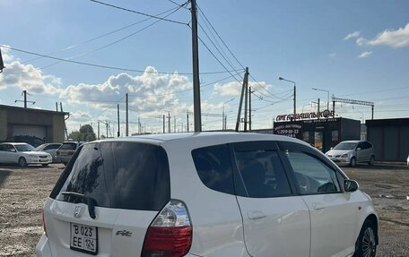 Honda Fit III, 2006 год, 380 000 рублей, 5 фотография