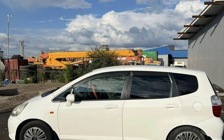 Honda Fit III, 2006 год, 380 000 рублей, 4 фотография