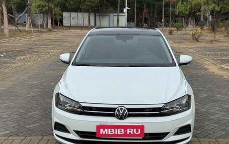 Volkswagen Polo, 2022 год, 980 000 рублей, 2 фотография