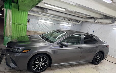 Toyota Camry, 2020 год, 2 700 000 рублей, 2 фотография