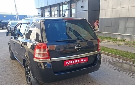 Opel Zafira B, 2010 год, 650 000 рублей, 4 фотография