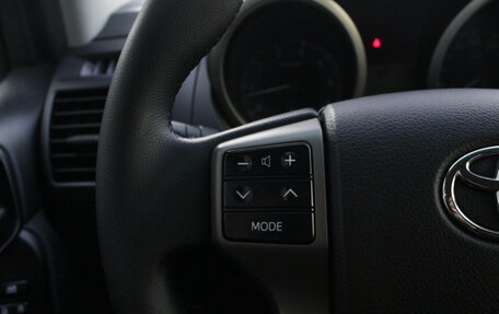 Toyota Land Cruiser Prado 150 рестайлинг 2, 2011 год, 2 995 000 рублей, 10 фотография
