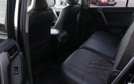 Toyota Land Cruiser Prado 150 рестайлинг 2, 2011 год, 2 995 000 рублей, 21 фотография