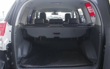 Toyota Land Cruiser Prado 150 рестайлинг 2, 2011 год, 2 995 000 рублей, 22 фотография