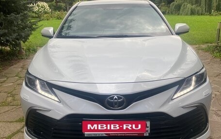 Toyota Camry, 2022 год, 3 250 000 рублей, 6 фотография