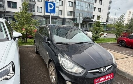 Hyundai Solaris II рестайлинг, 2013 год, 800 000 рублей, 1 фотография
