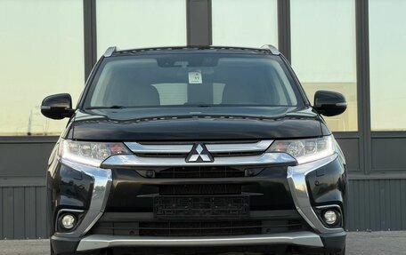Mitsubishi Outlander III рестайлинг 3, 2018 год, 2 729 000 рублей, 4 фотография