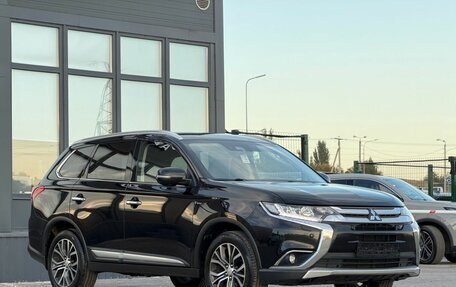 Mitsubishi Outlander III рестайлинг 3, 2018 год, 2 729 000 рублей, 3 фотография