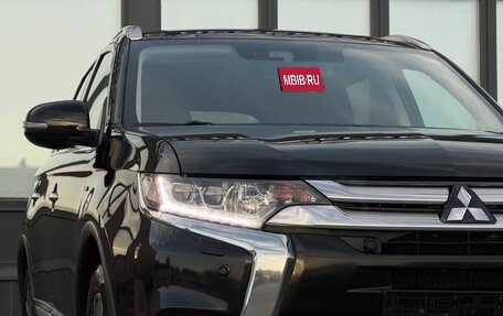 Mitsubishi Outlander III рестайлинг 3, 2018 год, 2 729 000 рублей, 6 фотография