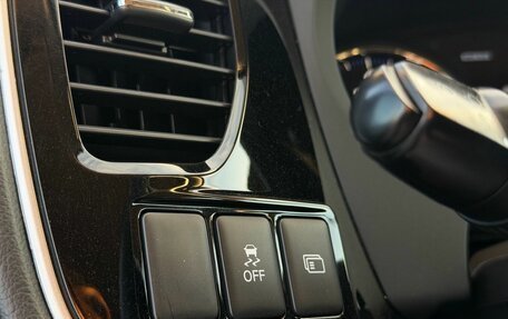 Mitsubishi Outlander III рестайлинг 3, 2018 год, 2 729 000 рублей, 29 фотография