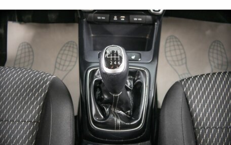 KIA Rio IV, 2018 год, 869 000 рублей, 20 фотография