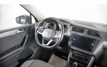 Volkswagen Tiguan II, 2021 год, 3 150 000 рублей, 12 фотография