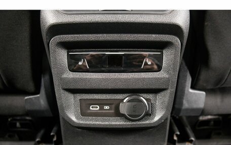 Volkswagen Tiguan II, 2021 год, 3 150 000 рублей, 22 фотография