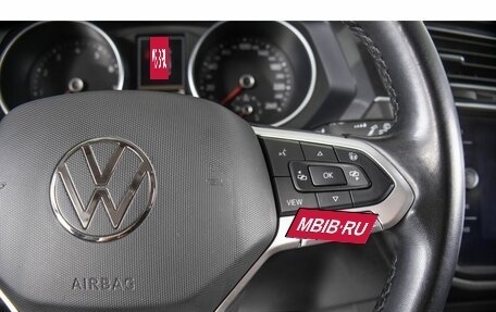 Volkswagen Tiguan II, 2021 год, 3 150 000 рублей, 17 фотография