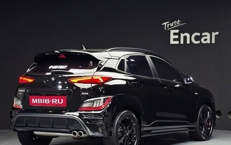 Hyundai Kona I, 2022 год, 1 350 000 рублей, 2 фотография
