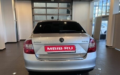 Skoda Rapid I, 2014 год, 950 000 рублей, 4 фотография
