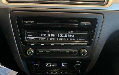 Skoda Rapid I, 2014 год, 950 000 рублей, 13 фотография