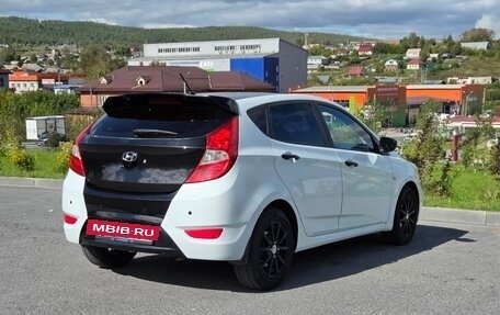 Hyundai Solaris II рестайлинг, 2011 год, 575 000 рублей, 8 фотография