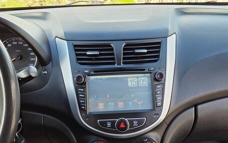 Hyundai Solaris II рестайлинг, 2011 год, 575 000 рублей, 9 фотография