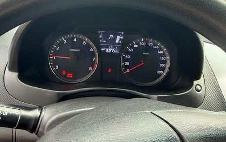 Hyundai Solaris II рестайлинг, 2013 год, 800 000 рублей, 5 фотография