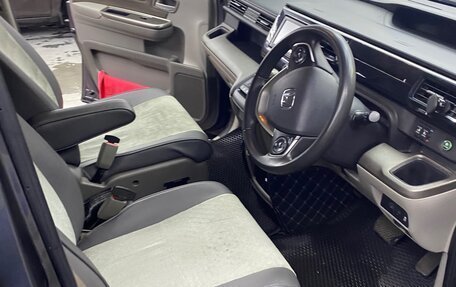 Honda Stepwgn IV, 2016 год, 1 600 000 рублей, 18 фотография