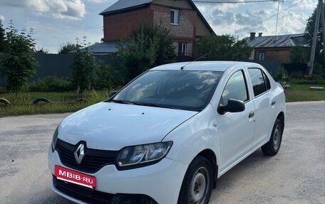 Renault Logan II, 2015 год, 320 000 рублей, 1 фотография