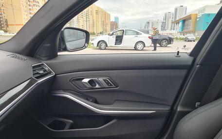 BMW 3 серия, 2021 год, 3 900 000 рублей, 11 фотография