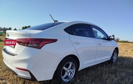 Hyundai Solaris II рестайлинг, 2017 год, 850 000 рублей, 7 фотография
