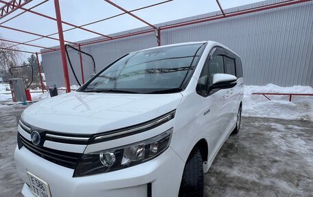 Toyota Voxy III, 2016 год, 1 990 000 рублей, 16 фотография