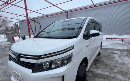 Toyota Voxy III, 2016 год, 1 990 000 рублей, 17 фотография