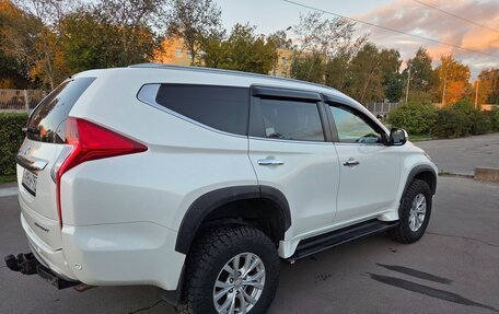 Mitsubishi Pajero Sport III рестайлинг, 2017 год, 2 990 000 рублей, 4 фотография