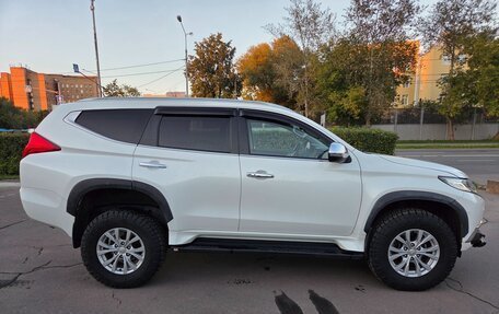 Mitsubishi Pajero Sport III рестайлинг, 2017 год, 2 990 000 рублей, 5 фотография