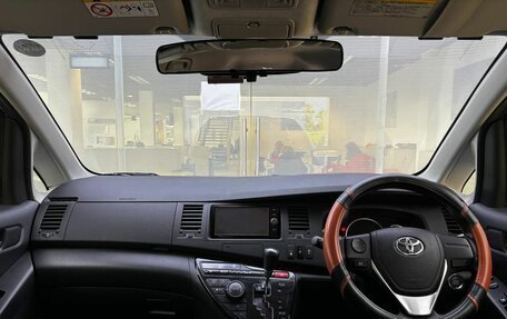 Toyota ISis I, 2016 год, 1 630 000 рублей, 14 фотография
