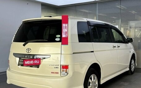 Toyota ISis I, 2016 год, 1 630 000 рублей, 5 фотография