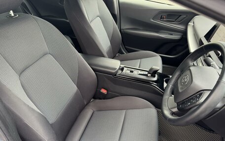 Toyota Prius IV XW50, 2023 год, 3 730 000 рублей, 10 фотография