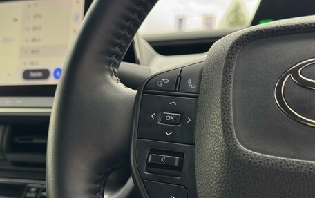 Toyota Prius IV XW50, 2023 год, 3 730 000 рублей, 13 фотография