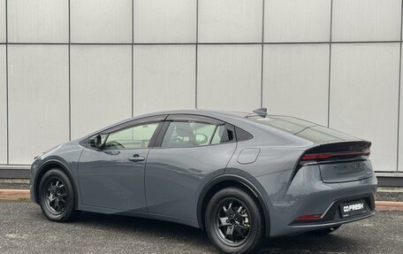 Toyota Prius IV XW50, 2023 год, 3 730 000 рублей, 2 фотография