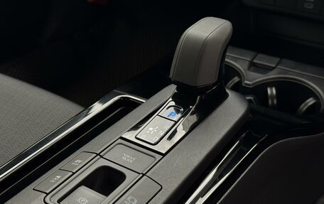 Toyota Prius IV XW50, 2023 год, 3 730 000 рублей, 16 фотография