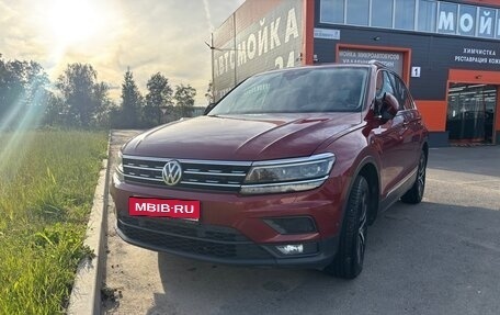 Volkswagen Tiguan II, 2019 год, 2 700 000 рублей, 1 фотография