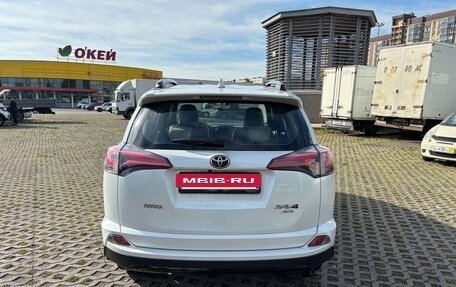 Toyota RAV4, 2018 год, 3 850 000 рублей, 12 фотография