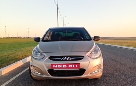Hyundai Solaris II рестайлинг, 2013 год, 849 000 рублей, 4 фотография