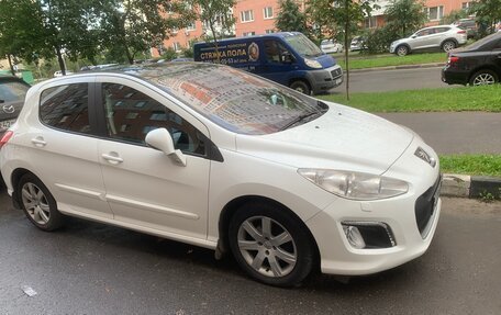 Peugeot 308 II, 2012 год, 565 000 рублей, 2 фотография