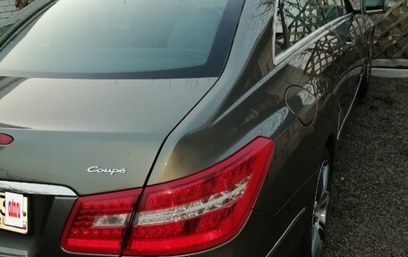 Mercedes-Benz E-Класс, 2010 год, 1 310 000 рублей, 2 фотография