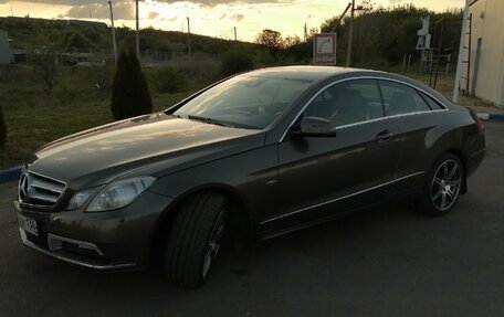 Mercedes-Benz E-Класс, 2010 год, 1 310 000 рублей, 4 фотография