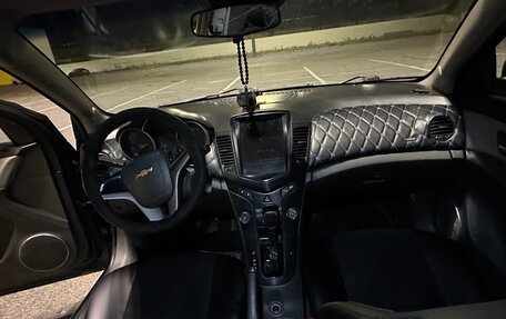 Chevrolet Cruze II, 2010 год, 357 000 рублей, 4 фотография