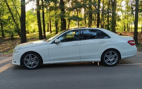 Mercedes-Benz E-Класс, 2011 год, 1 190 000 рублей, 5 фотография