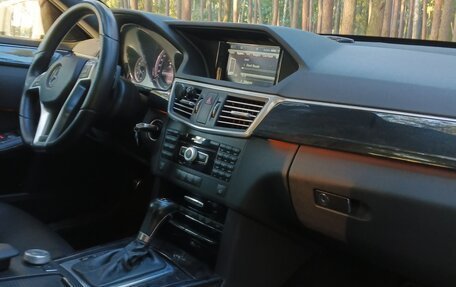 Mercedes-Benz E-Класс, 2011 год, 1 190 000 рублей, 14 фотография