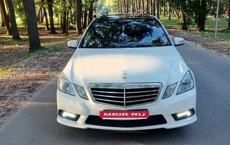 Mercedes-Benz E-Класс, 2011 год, 1 190 000 рублей, 2 фотография